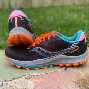 Woman’s Saucony Peregrine